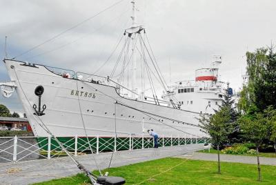 Tour de todo el día en Kaliningrado: el Museo Vessaz '' Vityaz '