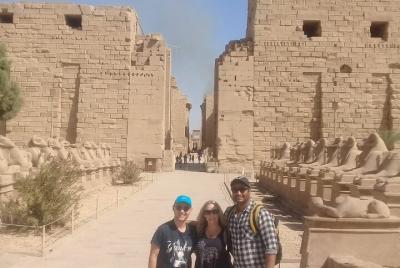 Viaje económico de Luxor a Cisjordania Visite el valle de los rey Viaje económico de Luxor a Cisjordania Visite el valle de los rey
