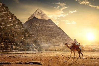 Excursión privada de medio día a las pirámides de Giza con paseo 