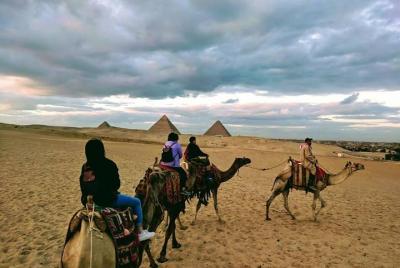 El mejor tour de las pirámides de Giza Sphinx Memphis y Saqqara