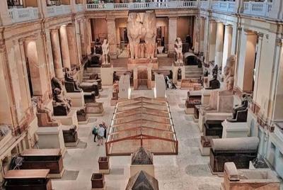 Excursión de medio día al Museo Egipcio con almuerzo incluido