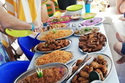 Dolphin House Snorkeling Excursión por el mar y deportes acuático