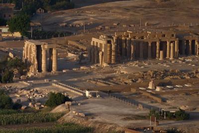 Tour por el templo Ramesseum y Medenit Habu Tour por el templo Ramesseum y Medenit Habu