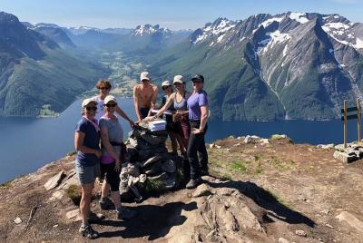 Excursión de senderismo de 1 día al fiordo escondido