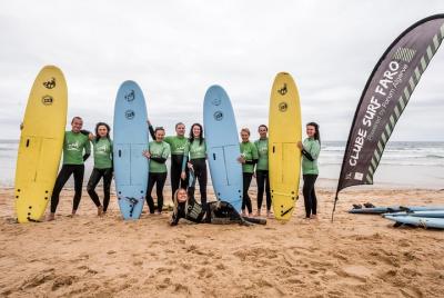 Clases de surf en grupo Clases de surf en grupo