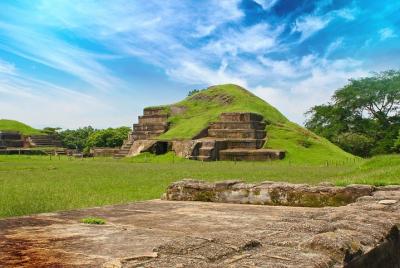 Excursión arqueológica: Ruinas mayas de El Salvador incluida la J