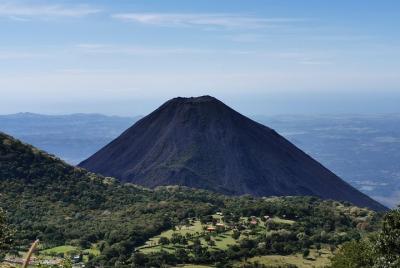 Trekking Volcán Activo Izalco + Lago Coatepeque