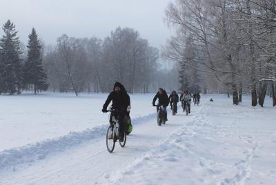 Excursión de invierno en bicicleta de Tallin con cafetería y visi Excursión de invierno en bicicleta de Tallin con cafetería y visi