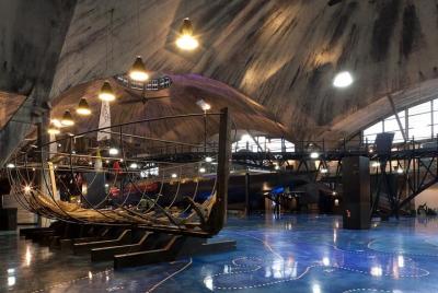 Recorrido por el casco antiguo de Tallin y visita al puerto de Se