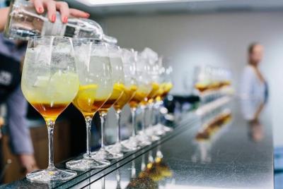 Tour privado de cata de alcohol en Tallin