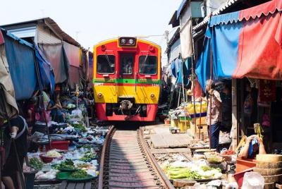 Mercado riesgoso y mercado flotante de Amphawa + Recogida y regre