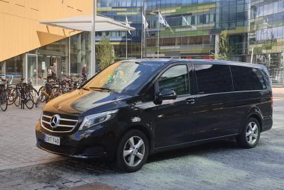 Visita turística privada en Helsinki en coche VIP 3 horas