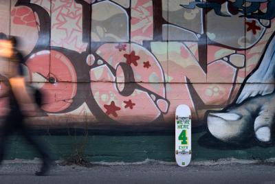 Recorrido de arte callejero por el distrito de Pasila con un loca