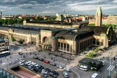 Traslado privado de Helsinki: puerto de Helsinki a la ciudad de H