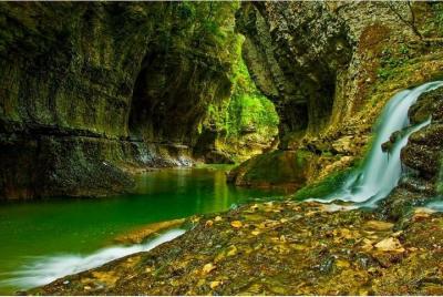 Excursión al cañón Martvili y Okates desde kutaisi.