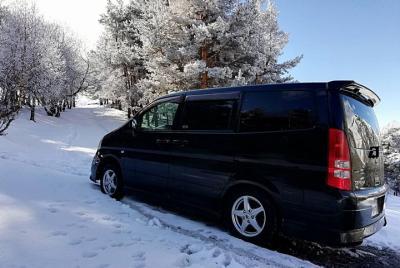 Traslado al aeropuerto de Tbilisi (24 \ 7) Traslado al aeropuerto de Tbilisi (24 \ 7)