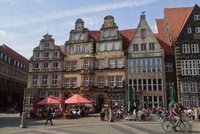 Marketplace y Dom Tour