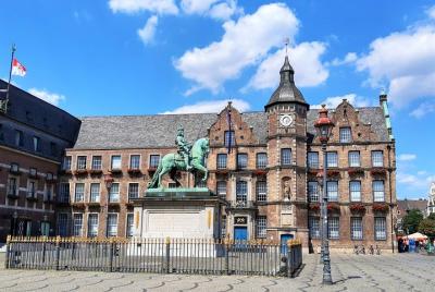 Recorrido por el casco antiguo de Dusseldorf y Altbier Recorrido por el casco antiguo de Dusseldorf y Altbier
