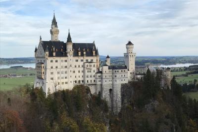 Visita del castillo de Neuschwanstein desde el pueblo de Oberammergau Visita del castillo de Neuschwanstein desde el pueblo de Oberammergau