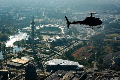 Paseo en helicóptero profesional por la ciudad de Munich (45 min. Paseo en helicóptero profesional por la ciudad de Munich (45 min.