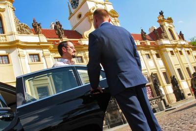 Transferencia privada de 3 horas: Passau a Praga Transferencia privada de 3 horas: Passau a Praga
