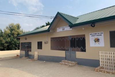 Confección de vestidos en un día en la casa de artesanía