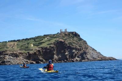 Tour en kayak por el mar de Atenas