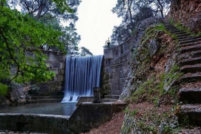 Pueblo de lindos y 7 manantiales
