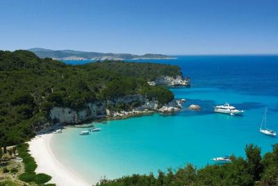 Crucero todo el día - Islas Paxos y Antipaxos con cuevas azules Crucero todo el día - Islas Paxos y Antipaxos con cuevas azules