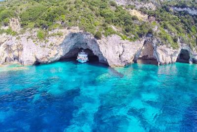 Excursión de un día a las cuevas azules de Paxos Antipaxos desde  Excursión de un día a las cuevas azules de Paxos Antipaxos desde