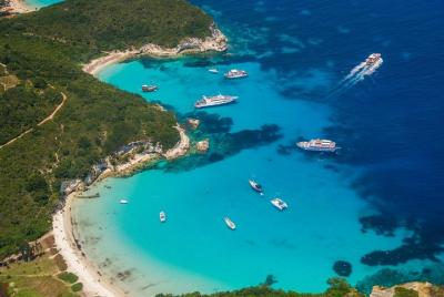 Crucero por Paxoi, Antipaxoi y las cuevas azules desde Corfú Crucero por Paxoi, Antipaxoi y las cuevas azules desde Corfú