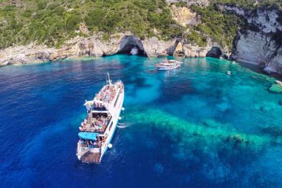 Crucero a las cuevas azules de Paxos Antipaxos desde Corfú Crucero a las cuevas azules de Paxos Antipaxos desde Corfú