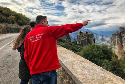 Meteora Highlights en español - Tour de tren a tren Meteora Highlights en español - Tour de tren a tren