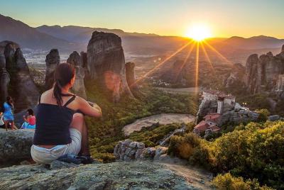Majestic Sunset en Meteora Rocks Tour