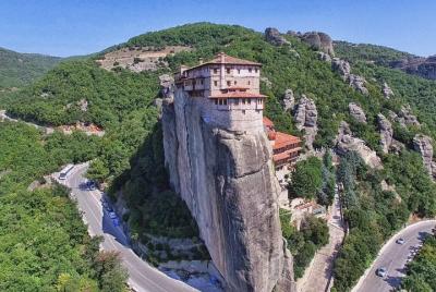 Visita panorámica de Meteora y todos los monasterios desde Kalaba Visita panorámica de Meteora y todos los monasterios desde Kalaba
