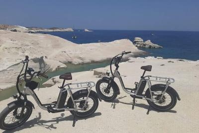 Paseo en bicicleta eléctrica por la isla de Milos Paseo en bicicleta eléctrica por la isla de Milos