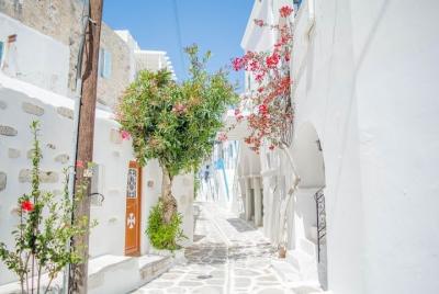 Tour de día completo en autobús en las islas Paros y Antiparos de Tour de día completo en autobús en las islas Paros y Antiparos de