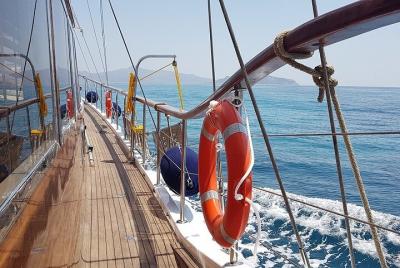 Excursión VIP en goleta de día completo a la isla Symi desde Roda