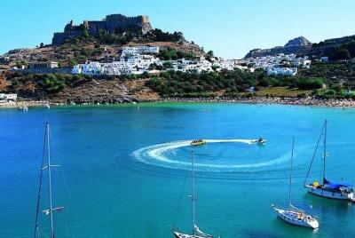 Viaje en velero privado de un día desde Lindos o Kolymbia a travé
