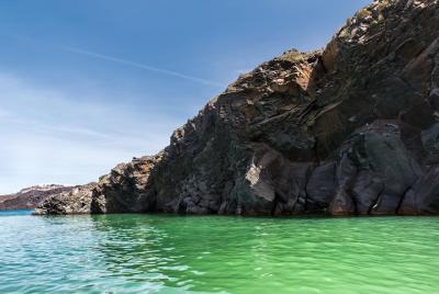 Tour de medio día a la caldera (volcán, aguas termales, Thirassia