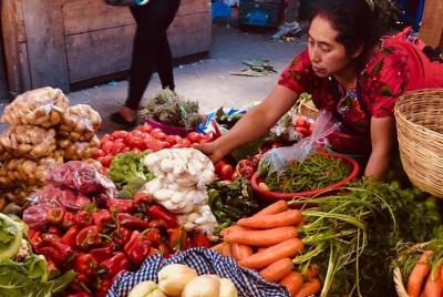 Recorrido por la cultura y cocina del mercado de Antigua
