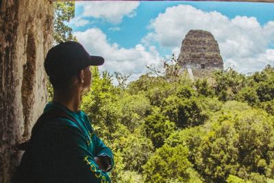 Tour al Parque Nacional Tikal con guía y traslado Tour al Parque Nacional Tikal con guía y traslado