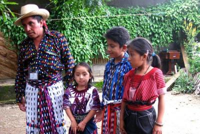 Lago de Atitlán: Tour de Santa Catarina y San Antonio Maya desde  Lago de Atitlán: Tour de Santa Catarina y San Antonio Maya desde