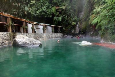 Aguas termales Fuentes Georginas desde Quetzaltenango Aguas termales Fuentes Georginas desde Quetzaltenango