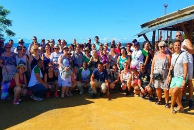 Roatan Fun Bus Group Sightseeing Island Tour privado