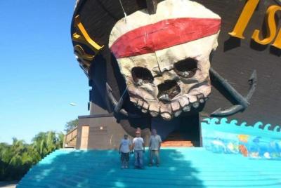 Tour guiado privado de 4 horas por el lado este de Roatán con pas