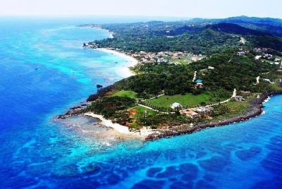 autobús y taxi Uber Roatán traslado a la playa personaliza tu rec