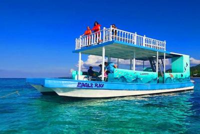 Fiesta de esnórquel en catamarán con diversión privada, turismo y