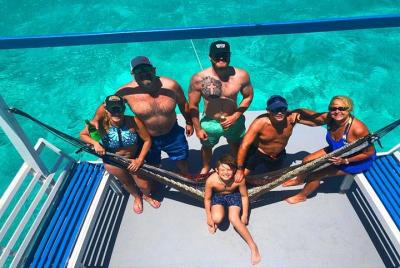 Crucero Buceo múltiple, refrigerios, música y vehículo privado