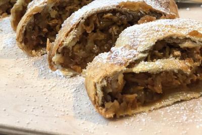 Clase de cocina de strudel de 2 horas y degustación de vinos en e
